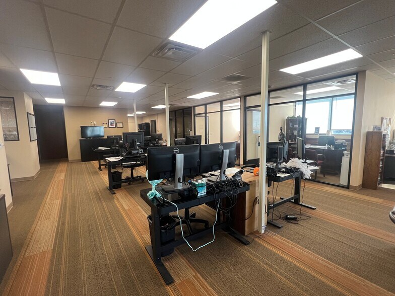 More Photos Of 121 S Center St, Turlock Office For Lease