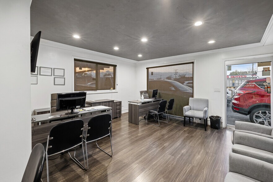 More Photos Of 9979 San Fernando Rd, Pacoima Land For Lease