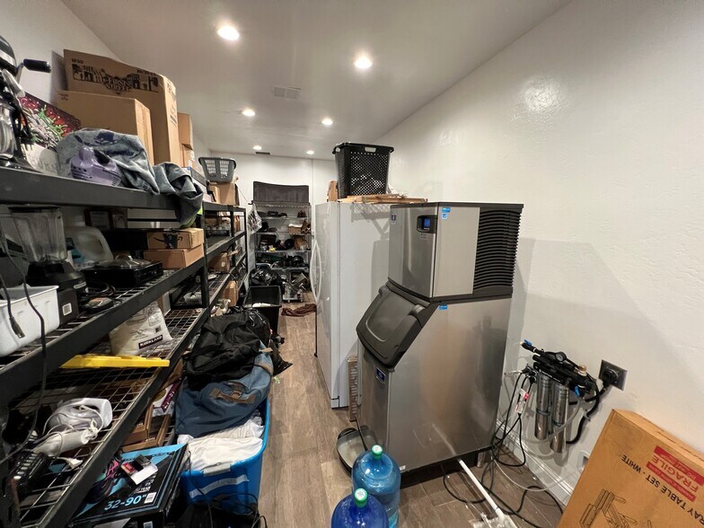 More Photos Of 5020 19 1/2 Ave, Riverdale Restaurant For Sale