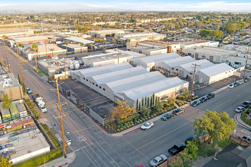 Primary Photo Of 1040 N Olive St, Anaheim Warehouse For Lease
