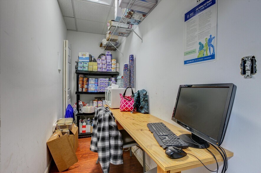 More Photos Of 215-236 Bridge St, Metuchen Medical For Sale
