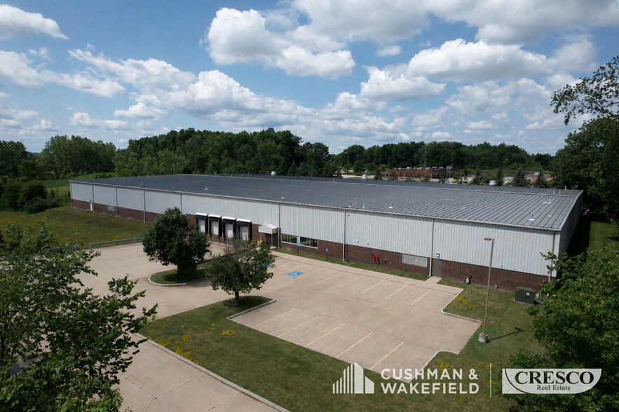 Primary Photo Of 30700 Aurora Rd, Solon Warehouse For Lease