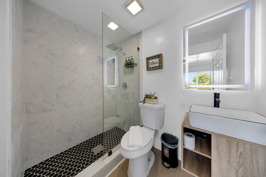 More Photos Of 268 NW 34th St, Miami Apartments For Sale