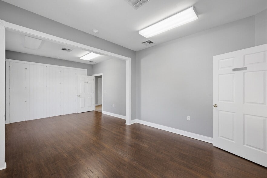More Photos Of 6470 Georgia 400, Cumming Medical For Sale