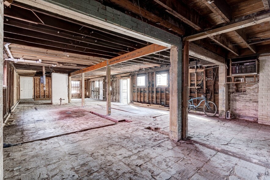 More Photos Of 1468 N Claiborne Ave, New Orleans Office Residential For Sale