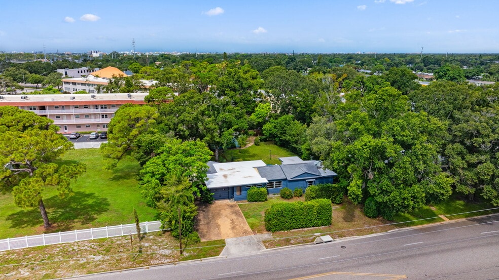 More Photos Of 200 66th St N, Saint Petersburg Office For Sale