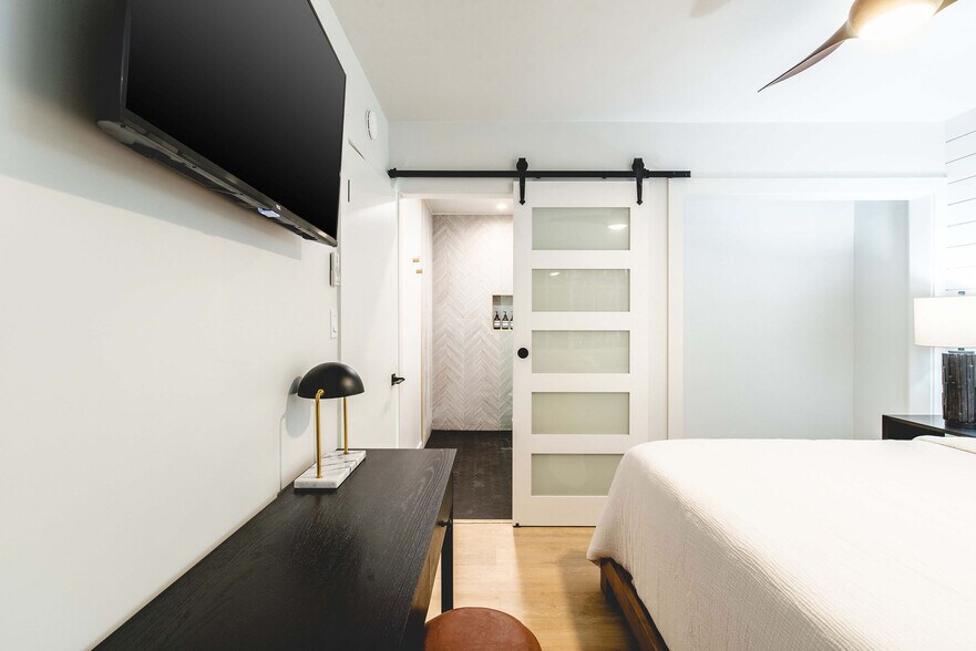 More Photos Of 306 Loch Leven Rd, Lake Arrowhead Hotel For Sale