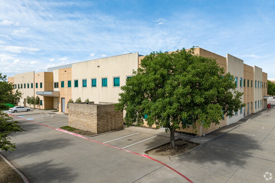 More Photos Of 530 Clara Barton Blvd, Garland Medical For Lease