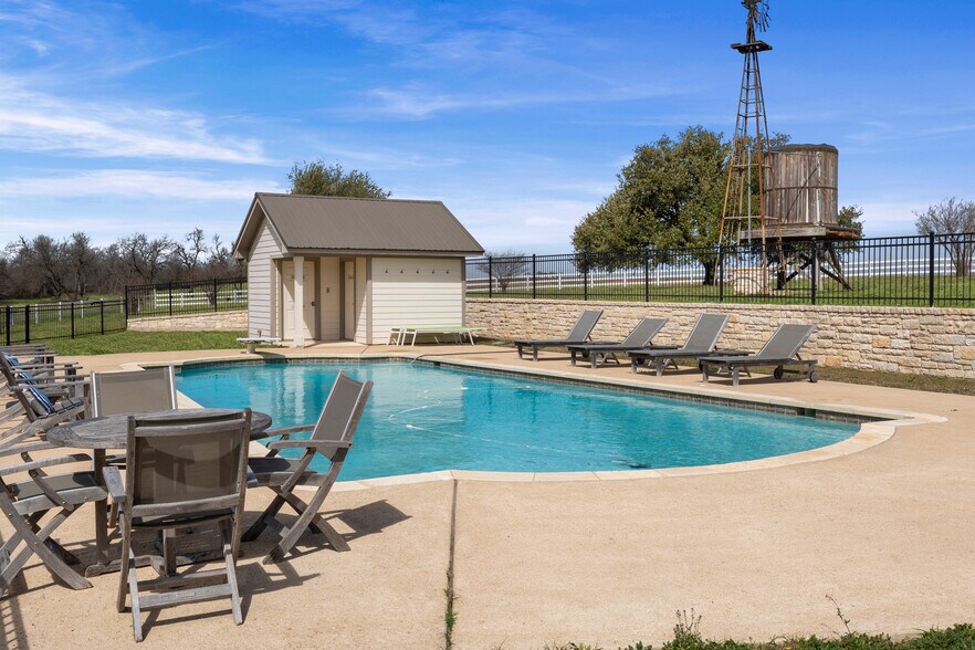 More Photos Of 9424 Hackberry Rd, Holland Land For Sale