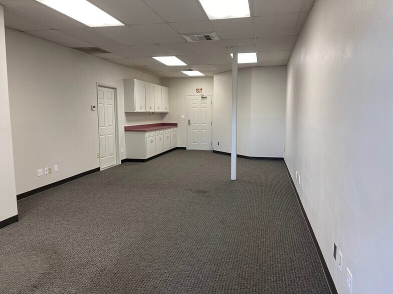 More Photos Of 2926 G St, Merced Office For Lease