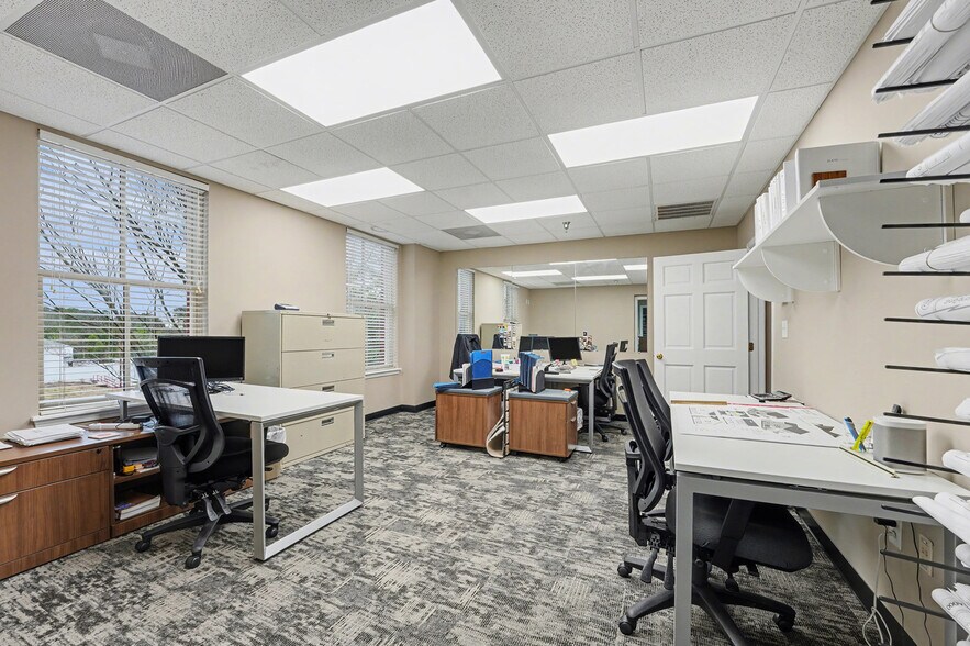 More Photos Of 19701 Bethel Church Rd, Cornelius Office For Sale