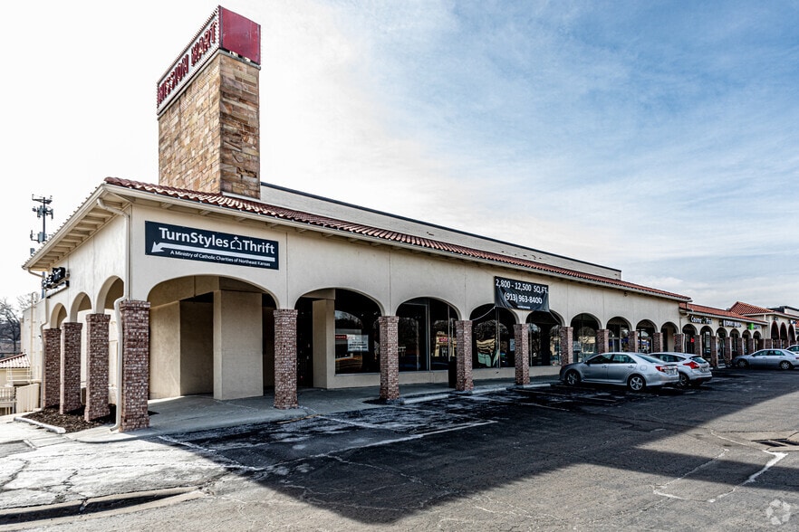 More Photos Of 5301-5431 Johnson Dr, Mission Unknown For Lease