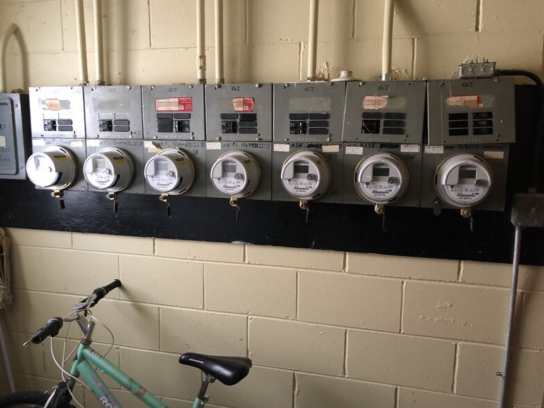 More Photos Of 2053 W 135th Pl, Blue Island Apartments For Sale