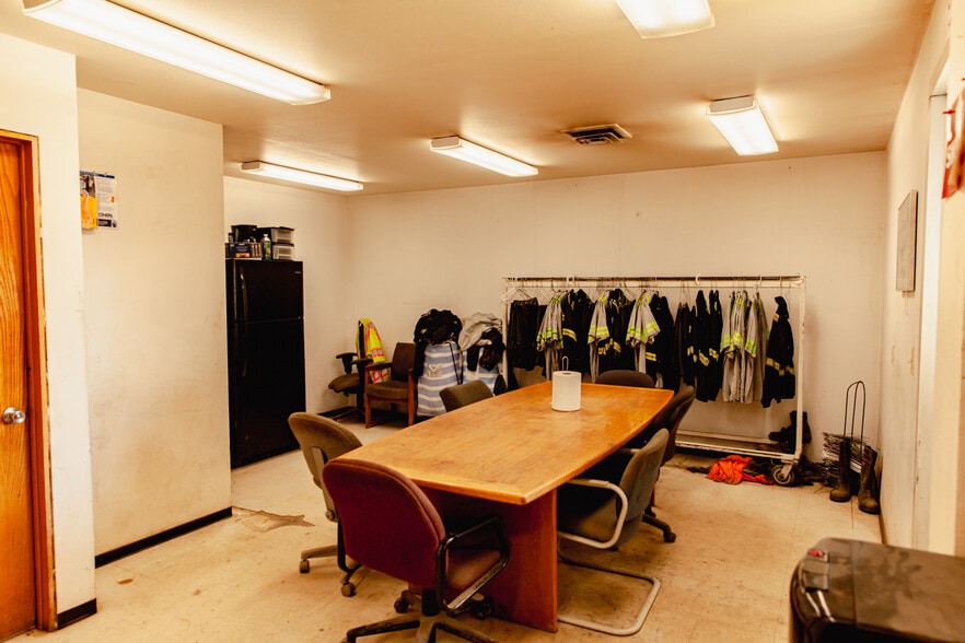 More Photos Of 3448 N Huetter Rd, Post Falls Office For Sale