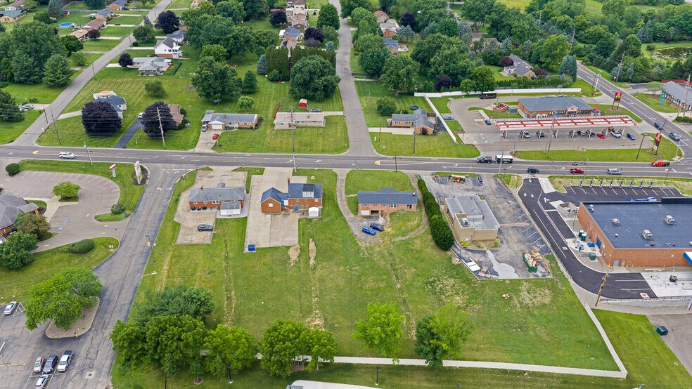More Photos Of 6336 Middlebranch Ave NE, Canton Bank For Sale