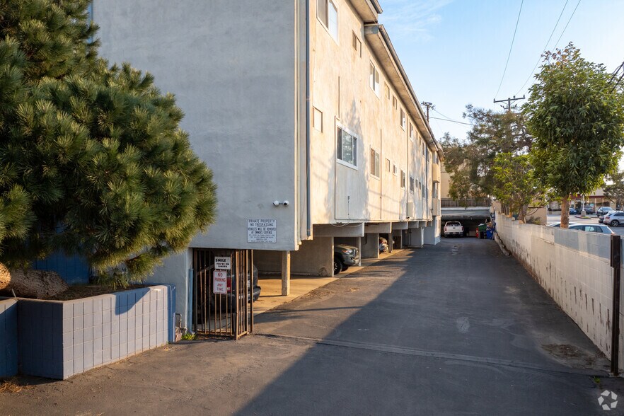 More Photos Of 1150 Tennyson St, Manhattan Beach Apartments For Sale