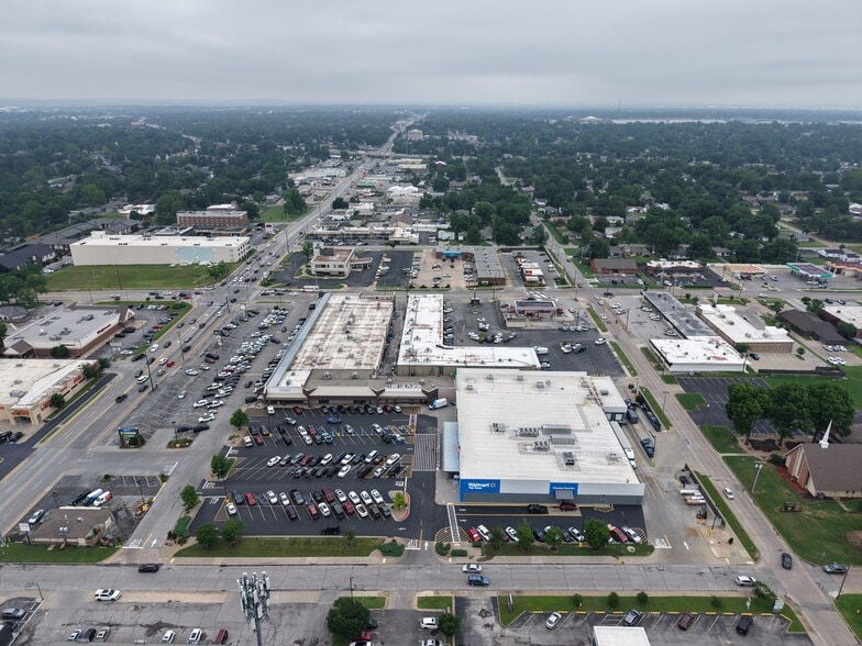 More Photos Of 3103-3147 S Harvard Ave, Tulsa General Retail For Sale