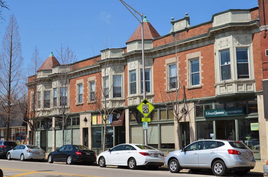 Primary Photo Of 316-24 Lake St, Oak Park Apartments For Lease