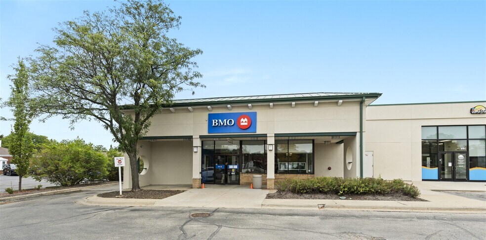 More Photos Of 648-678 N Northwest Hwy, Park Ridge Storefront For Sale