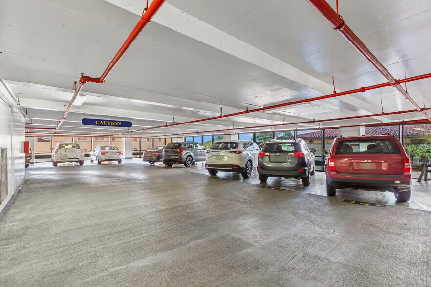 More Photos Of 733 Bishop St, Honolulu Unknown For Lease