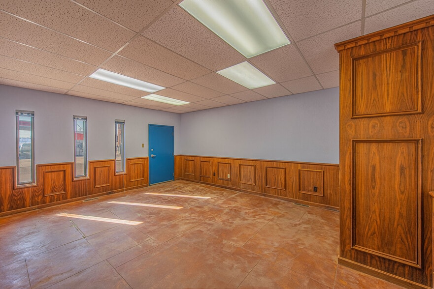 More Photos Of 701 N Grand Ave, Pueblo Office For Sale