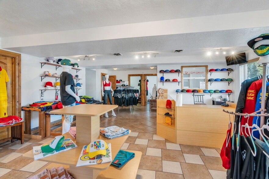 More Photos Of 17 W Sunset Ave, Salt Lake City Light Manufacturing For Sale