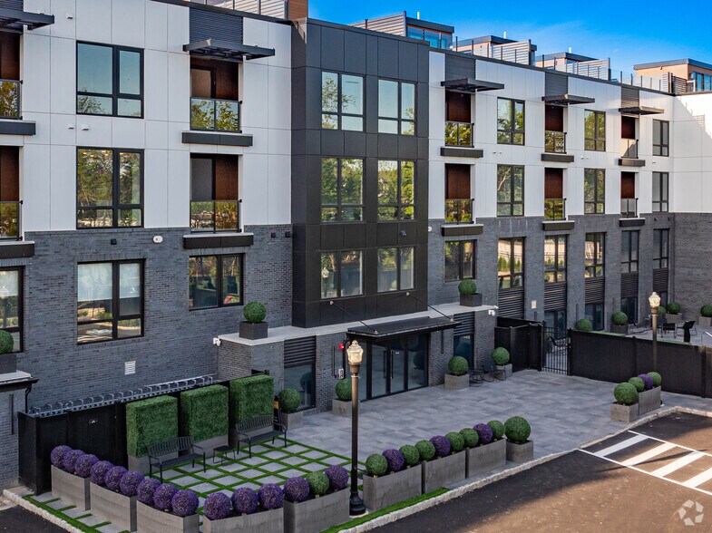 More Photos Of 516 North Ave E, Westfield Apartments For Sale