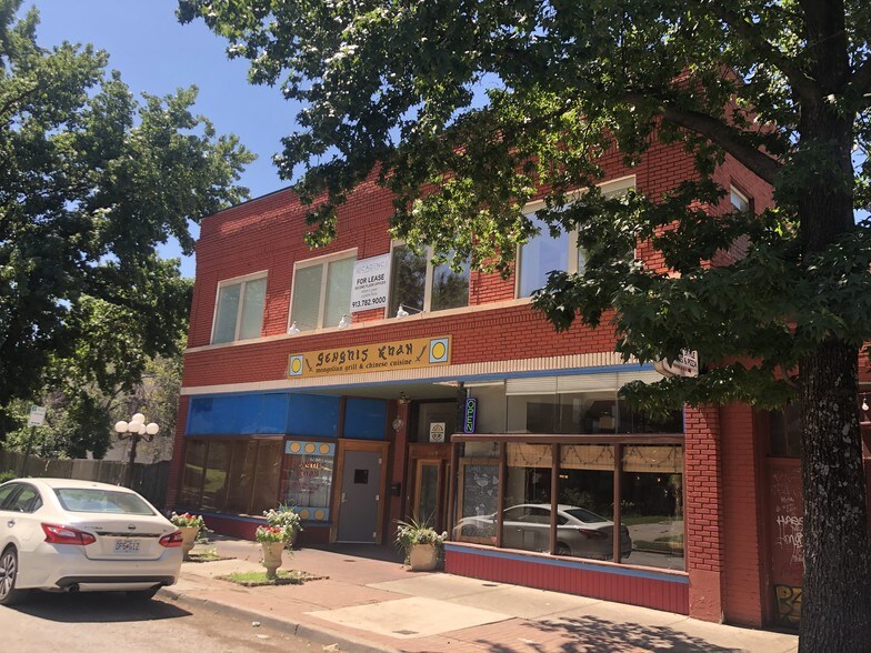 More Photos Of 3906-3908 Bell St, Kansas City Storefront Retail Office For Lease