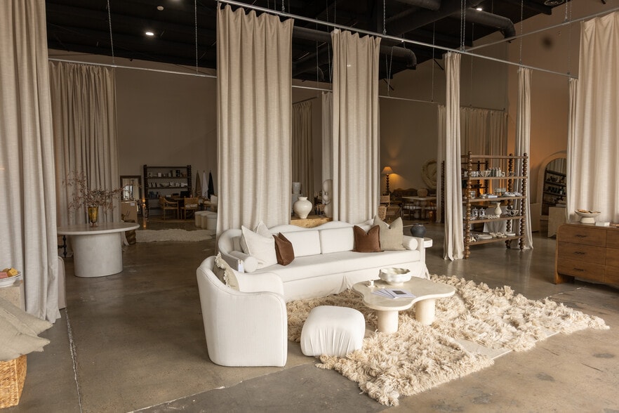 More Photos Of 3330 Audley St, Houston Storefront Retail Office For Lease