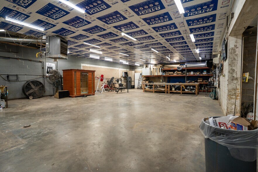 More Photos Of 2026-2030 Prospect Ave, Kansas City Warehouse For Sale