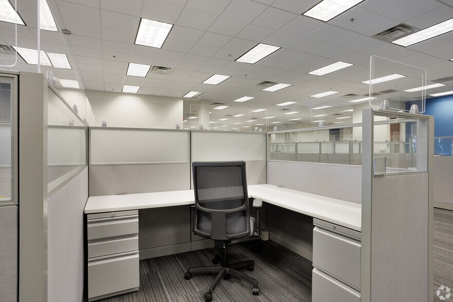 More Photos Of 30 S Keller Rd, Orlando Flex For Lease