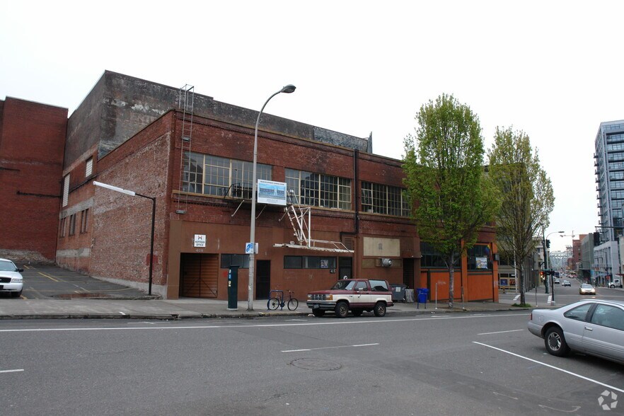 More Photos Of 1300-1308 W Burnside St, Portland Office For Lease