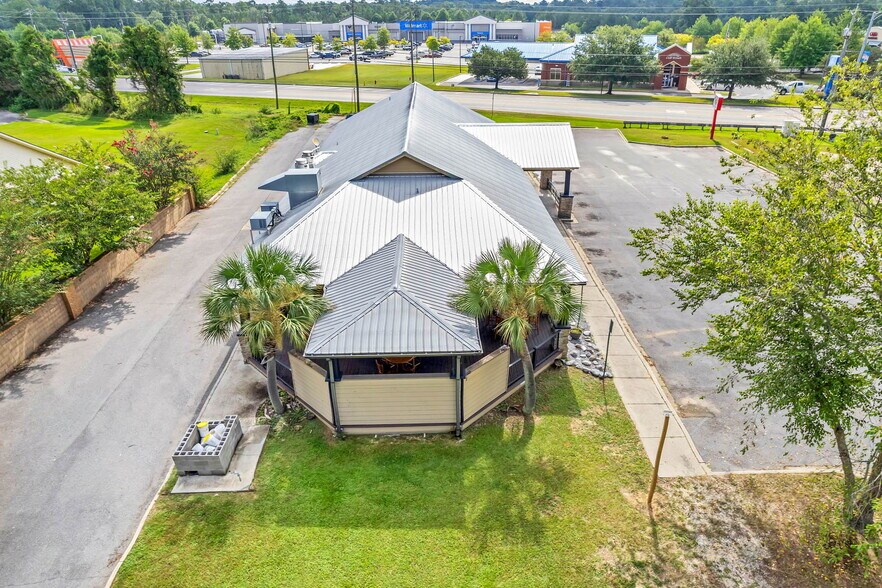 More Photos Of 2579 Douglas Ave, Brewton Restaurant For Sale