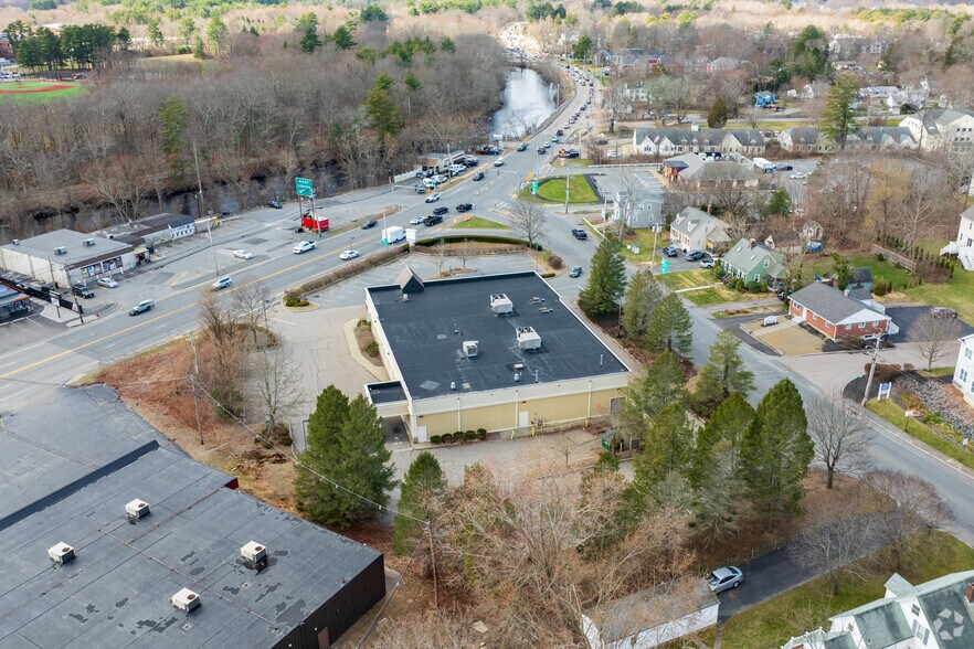 More Photos Of 175 Dean St, Taunton Drugstore For Lease