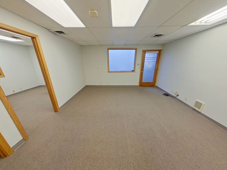 More Photos Of 1400 High St, Eugene Office For Lease