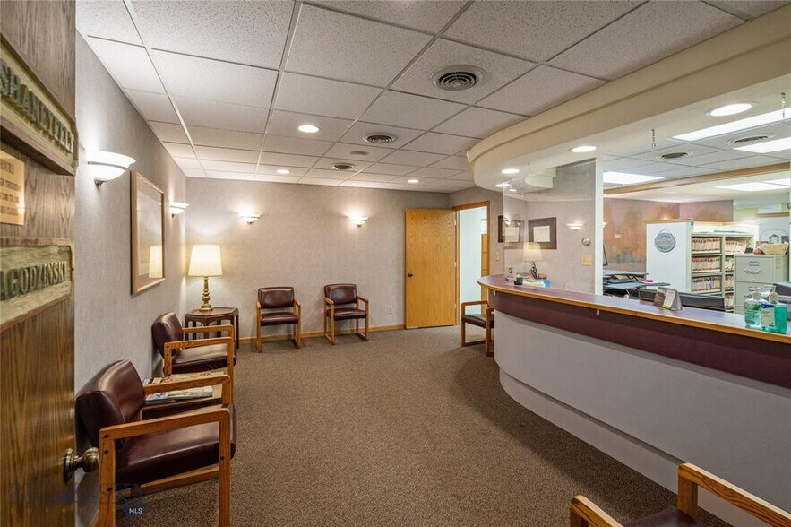 More Photos Of 422 S Main St, Livingston Medical For Sale