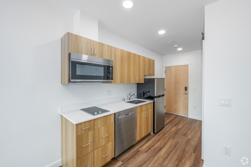 More Photos Of 9208 20th Ave SW, Seattle Apartments For Lease