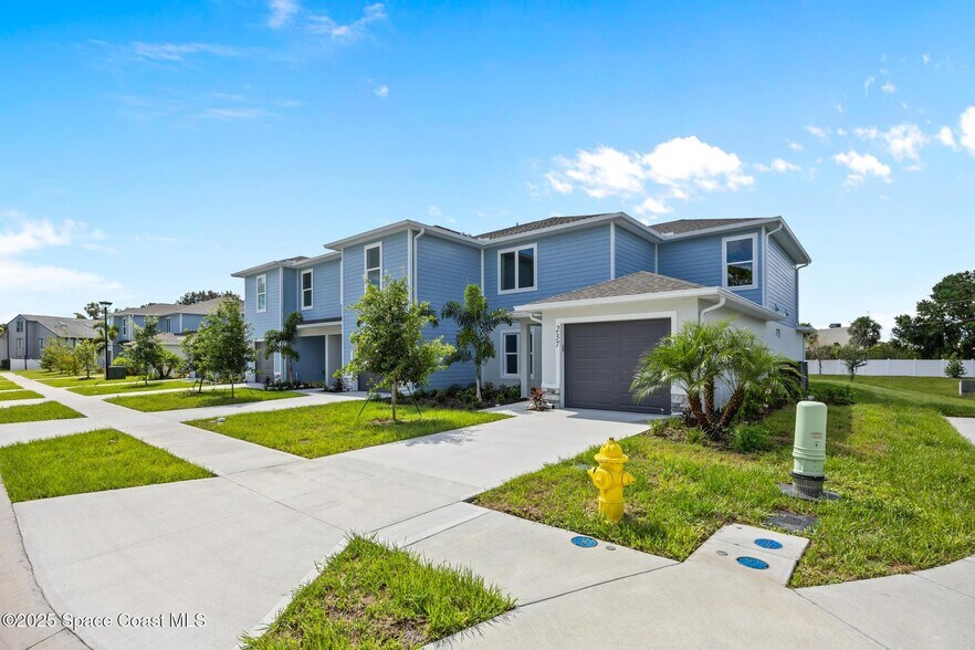 More Photos Of 207 HIDDEN WOODS PL, Melbourne Apartments For Sale