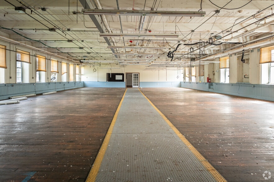 More Photos Of 51 S Walnut St, Wauregan Manufacturing For Lease