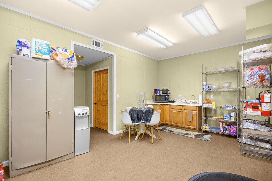 More Photos Of 69 Jessamine Ave, Georgetown Flex For Sale