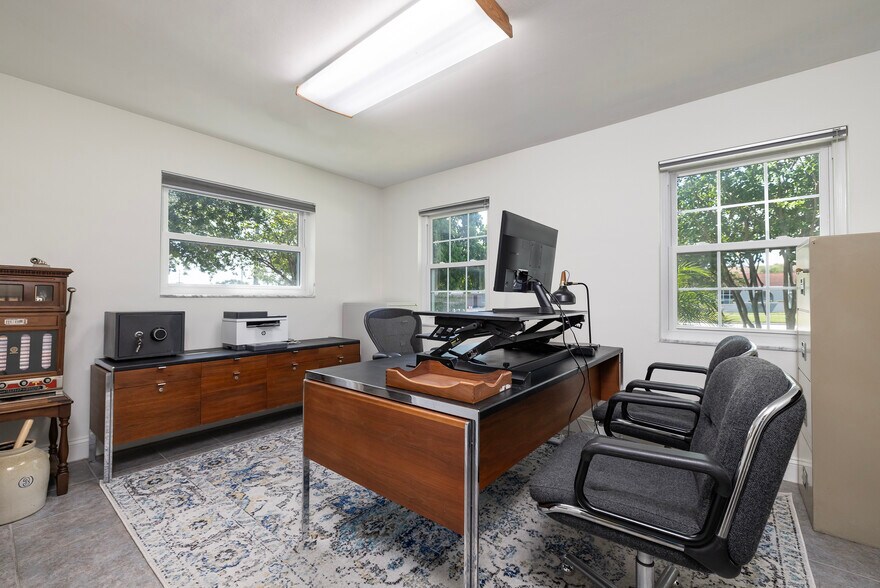 More Photos Of 2300 W Bay Dr, Largo Office Residential For Lease