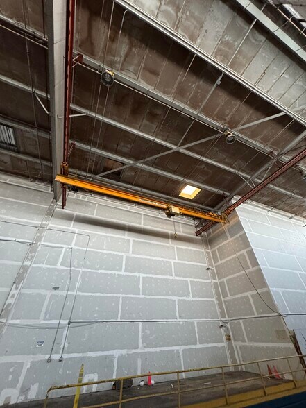 More Photos Of 801 Edwards Ave, New Orleans Distribution For Lease