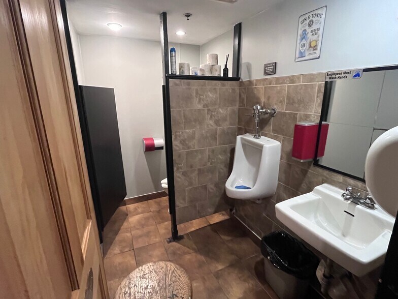 More Photos Of 27-45 Lafayette Sq, Haverhill Office For Lease