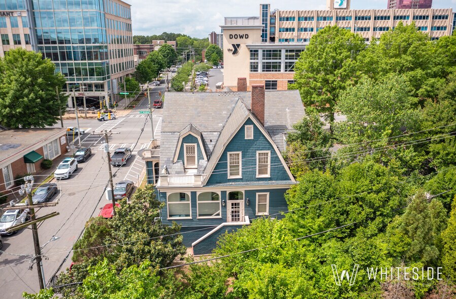 More Photos Of 435 E Morehead St, Charlotte Office For Lease