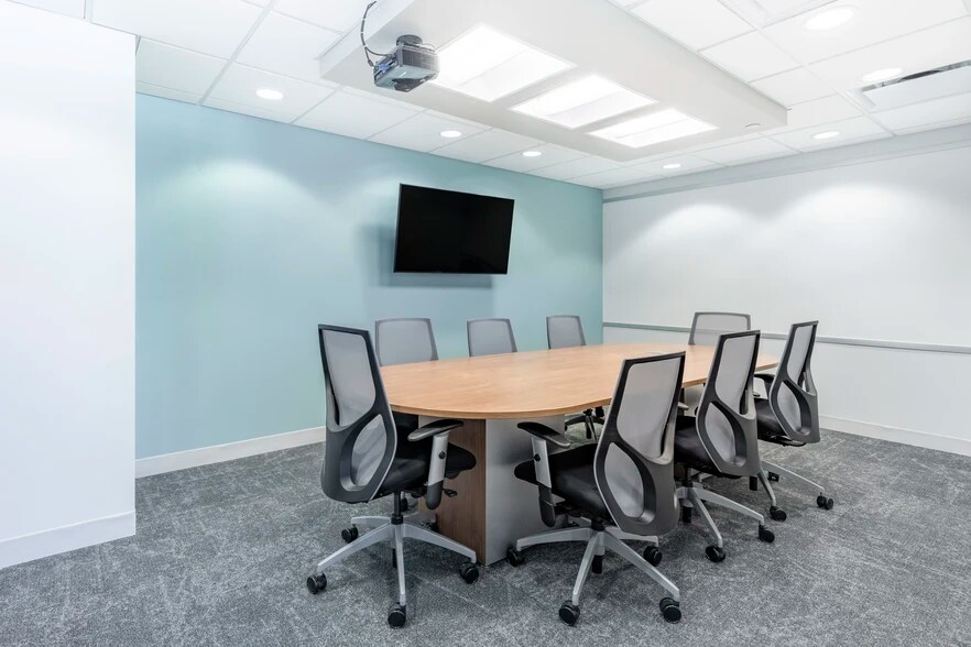 More Photos Of 139-159 Crocker Park Blvd, Westlake Coworking Space