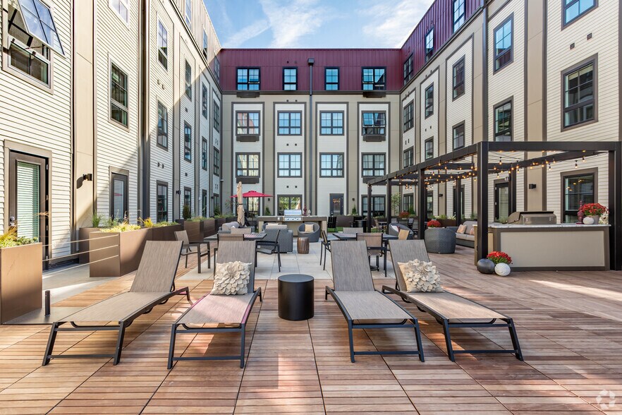 More Photos Of 120 E 5th Ave, Columbus Apartments For Lease