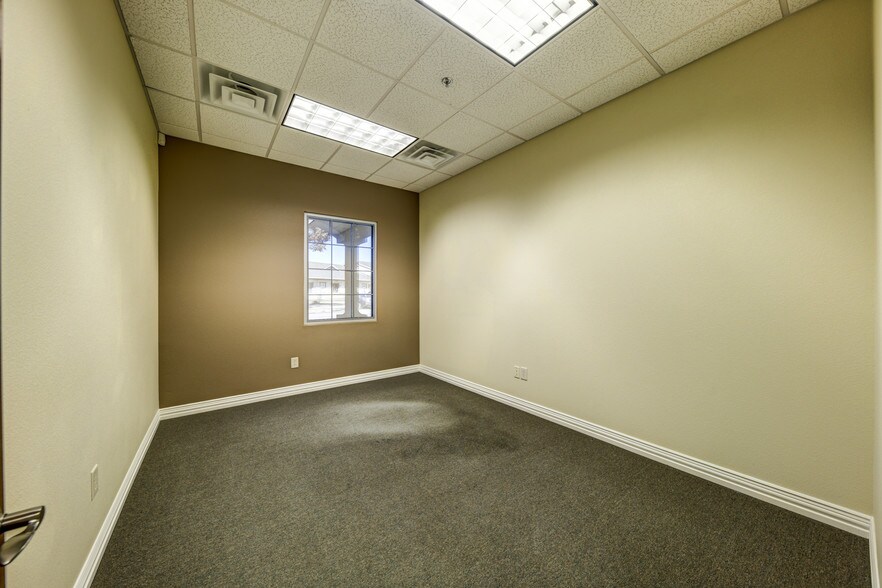 More Photos Of 1001 Long Prairie Rd, Flower Mound Medical For Sale