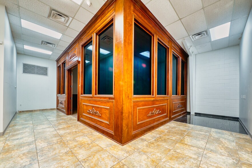 More Photos Of 13939 Westheimer Rd, Houston Flex For Sale