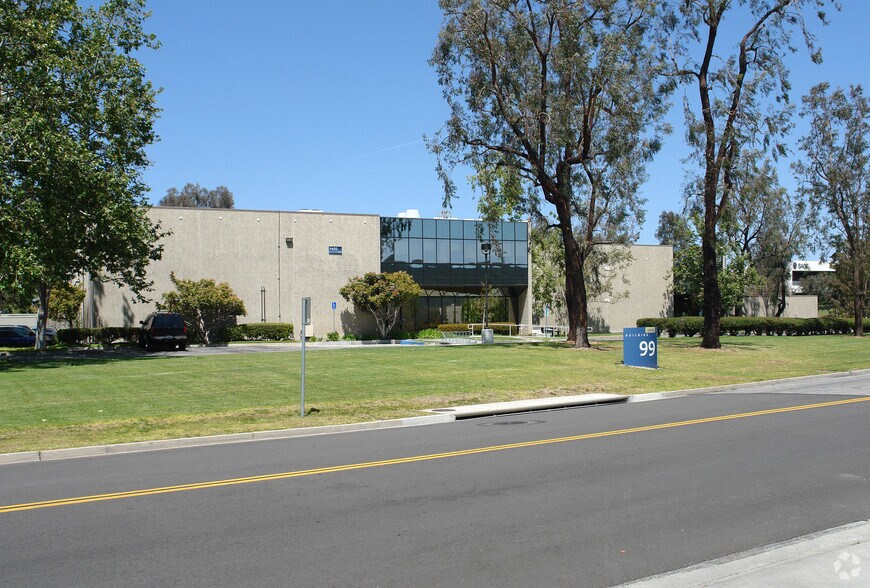 More Photos Of 2495 Teller Rd, Thousand Oaks Research And Development For Lease