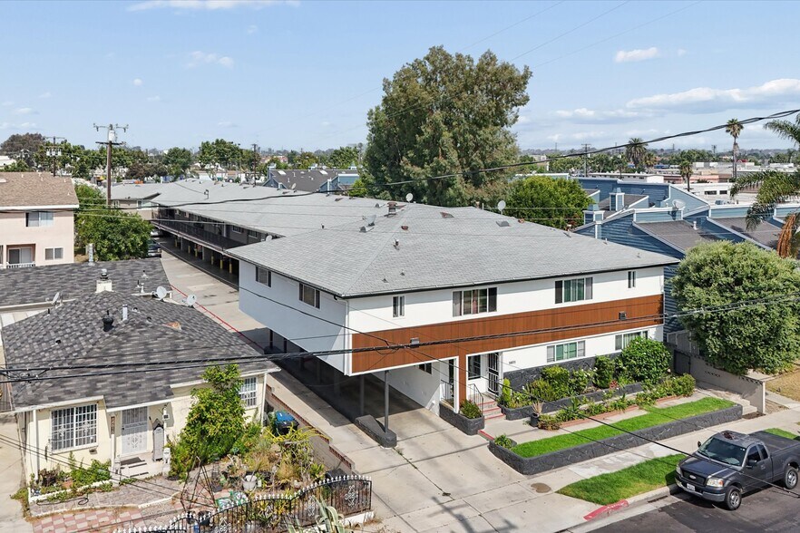 More Photos Of 14611 Larch Ave, Lawndale Apartments For Sale